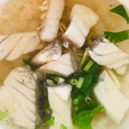 ข้าวต้มปลานายอินทร์ สาขา2 7-11 แรกจาก ธ.กสิกรบางบ่อ