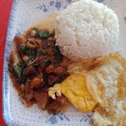 ตาญา อาหารตามสั่ง กาญจนบุรี