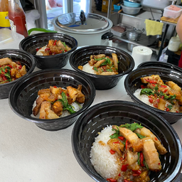 กะเพราสุ่ม (Mystery Dish)