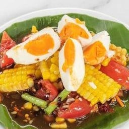 ตำไทยข้าวโพดไข่เค็ม