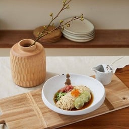 Japanese cold somen with fresh tuna