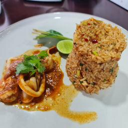 ข้าวผัดต้มยำทะเล