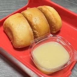 หมั่นโถวทองทอดสูตรเฉพาะของหลินๆ พร้อมนมข้น