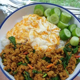 ข้าวพริกแกงใต้ไก่สับ