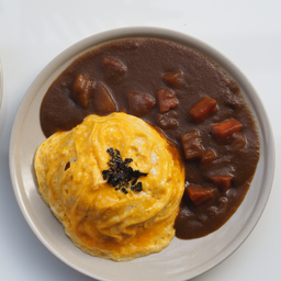 ข้าวห่อไข่แกงกะหรี่