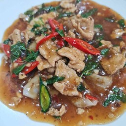 ก๋วยเตี๋ยวราดหน้ากะเพราหมูLM