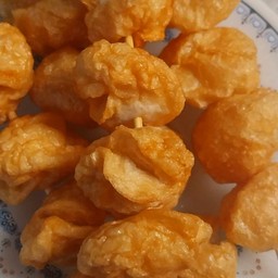 ลูกชิ้นหมูทอด