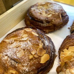Almond Danish Raisin