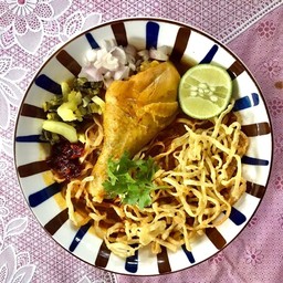 ข้าวซอยไก่