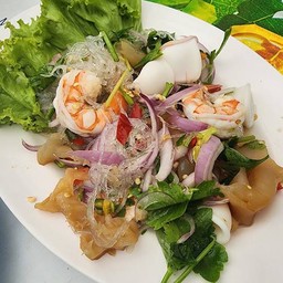 ยำวุ้นเส้นทะเล