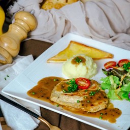 สเต๊กไก่พริกไทยดำ