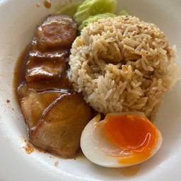 ข้าวหมูแดง