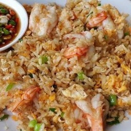 ข้าวผัดรถไฟกุ้ง