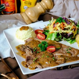 สเต๊กสันนอกวัวติดกระดูก