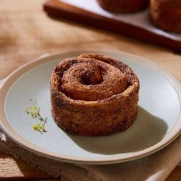 CINNAMON ROLL