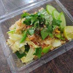 ข้าวผัดไข่ใส่ผัก มังสวิรัติ