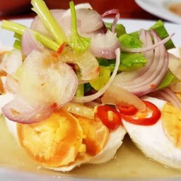 ยำไข่เค็ม