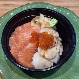 Salmon Hotate Donburi/ข้าวหน้าแซลมอนหอยเชลล์