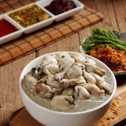 หอยนางรมสดทรงเครื่อง