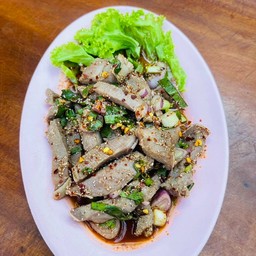 น้ำตกลิ้นหมู