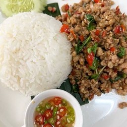 ข้าวกระเพราะไก่/หมู