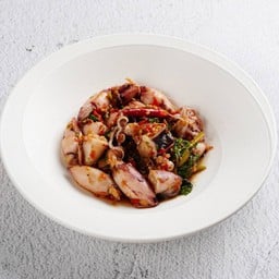 หมึกไข่ผัดกระเพรา