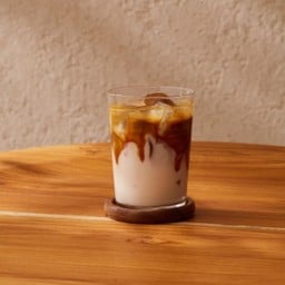 Iced Caramel Macchiato