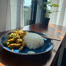 ข้าวสันคอหมูผัดเขียวหวาน