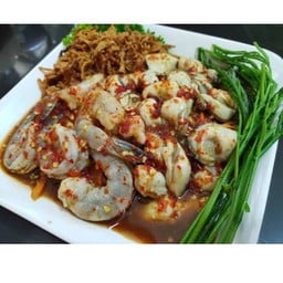 ยำกุ้งสด หอยนางรม น้ำปลาร้า