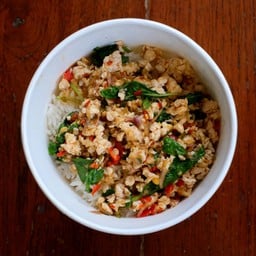 ข้าวกระเพราอกไก่