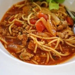 หมูสปาเก็ตตี้ซอสมะเขือเทศ