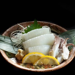 ปลาหมึกซาชิมิ