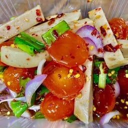 เหลาหมูยอไข่แดง น้ำปลาร้า
