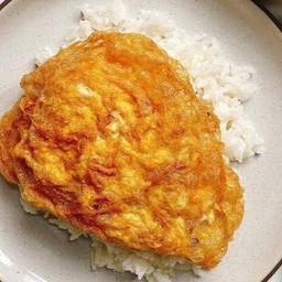 ข้าวไข่เจียว หมู/ไก่/กุ้ง/ปลาหมึก