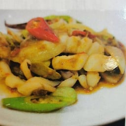 หมึกผัดกะปิสะตอ