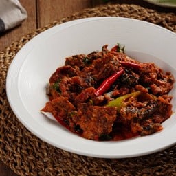 เนื้อปลาดุกทอดกรอบผัดเผ็ด