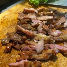 หมูย่าง Lyn (JJ CAMP ตลาดสะพานดำ+สุดบรรทัด ซ.9)