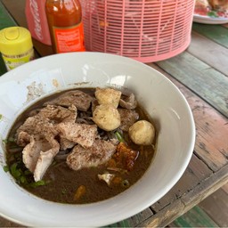 ก๋วยเตี๋ยวเรือวังเพลิง