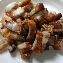 สามชั้นทอดน้ำปลา