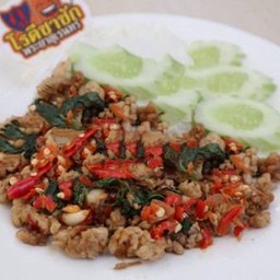 กะเพราไก่ กับข้าว