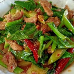 คะน้าหมูชิ้น