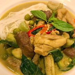 ขนมจีนแกงเขียวหวานไก่