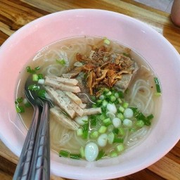 ก๋วยจั๊บหมูยอ