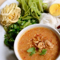 ขนมจีนน้ำพริกถั่วกุ้งสด