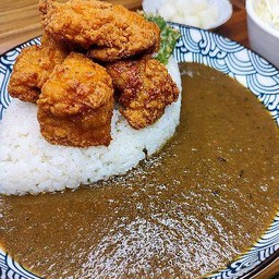 ข้าวแกงกะหรี่ไก่คาราเกะ