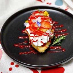 ครอฟเฟิ้ลสตอเบอร์รี่ครีมสด