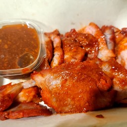 หมูแดงเนยถั่ว