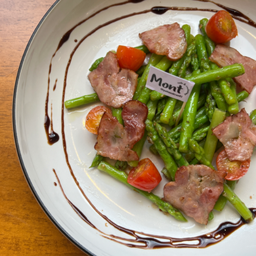 หน่อไม้ฝรั่งผัดเบค่อน 100 กรัม