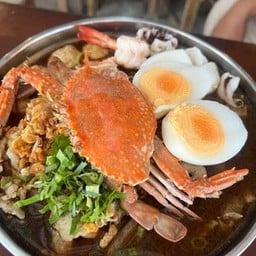 เกาเหลาหม้อไฟต้มยำทะเลรวม