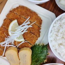 ข้าวหน้าหมูทงคัตสึ